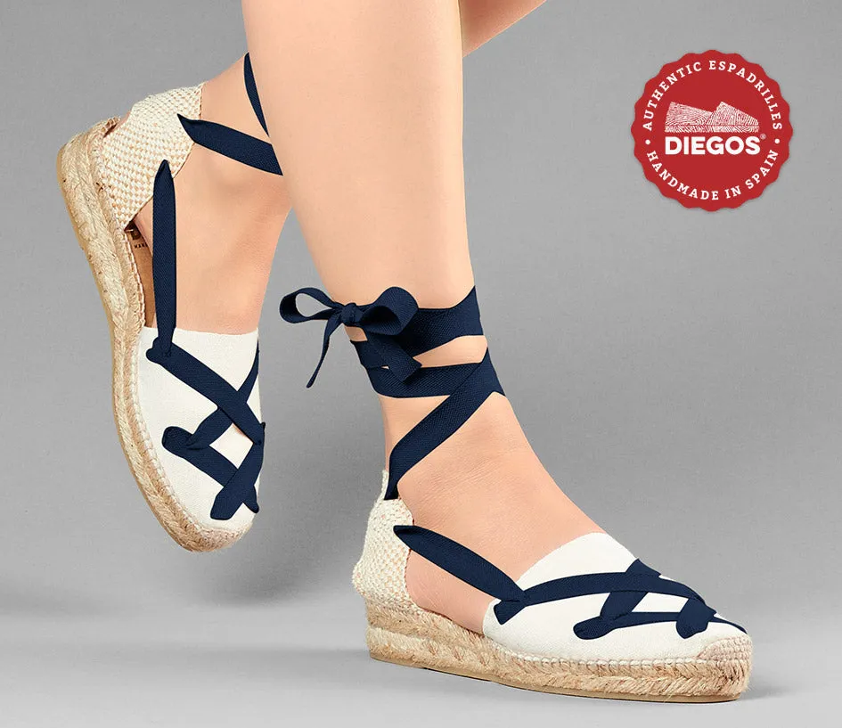 Alpargatas clásicas cordones Lola cuña baja marfil