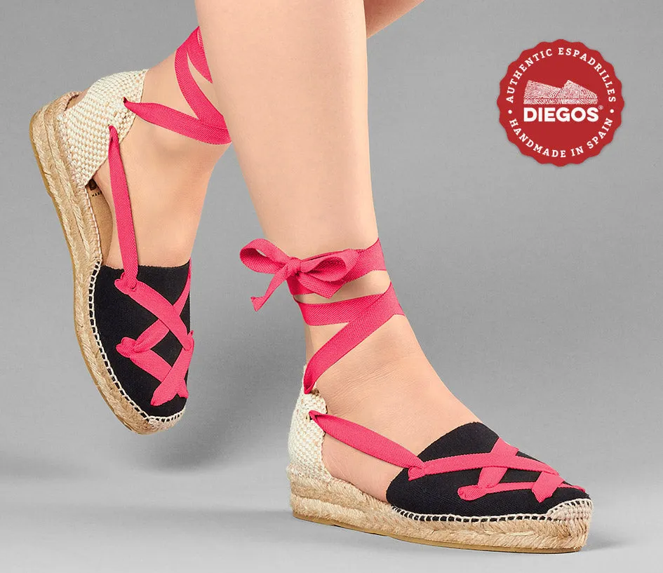 Alpargatas clásicas cordones Lola cuña baja negro