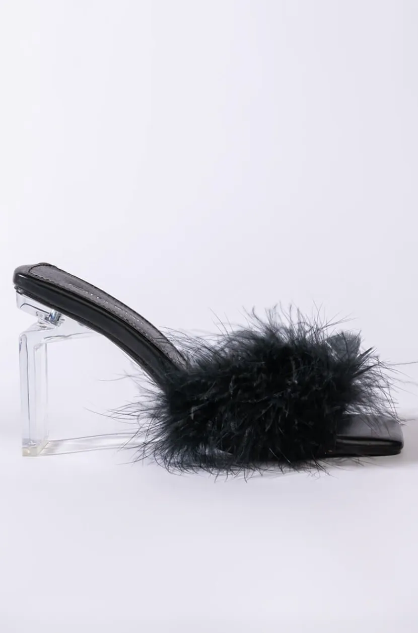 AZALEA WANG PILLOW TALK SQUARE TOE SANDAL IN BLACK