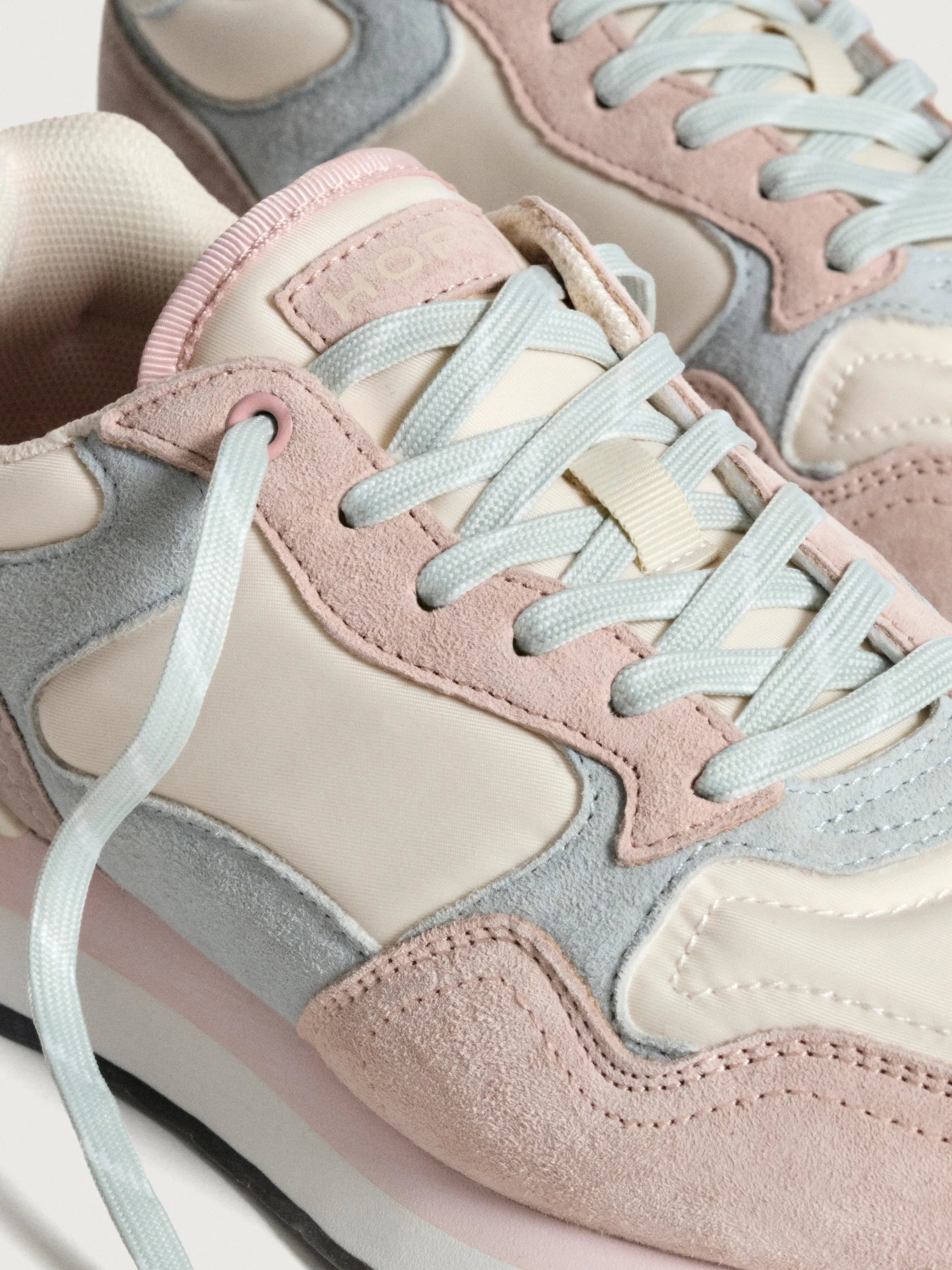 HOFF Saint Louis Trainers