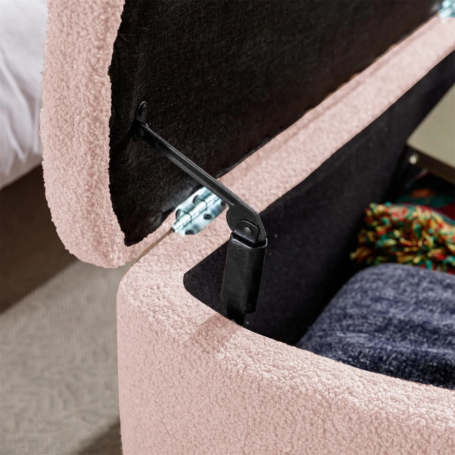 Polibi Storage Bench, Faux Fur Ottoman Bench with Gold Legs, Upholstered Padded with Storage for Bed Side, Entryway, Living Room (Pink)