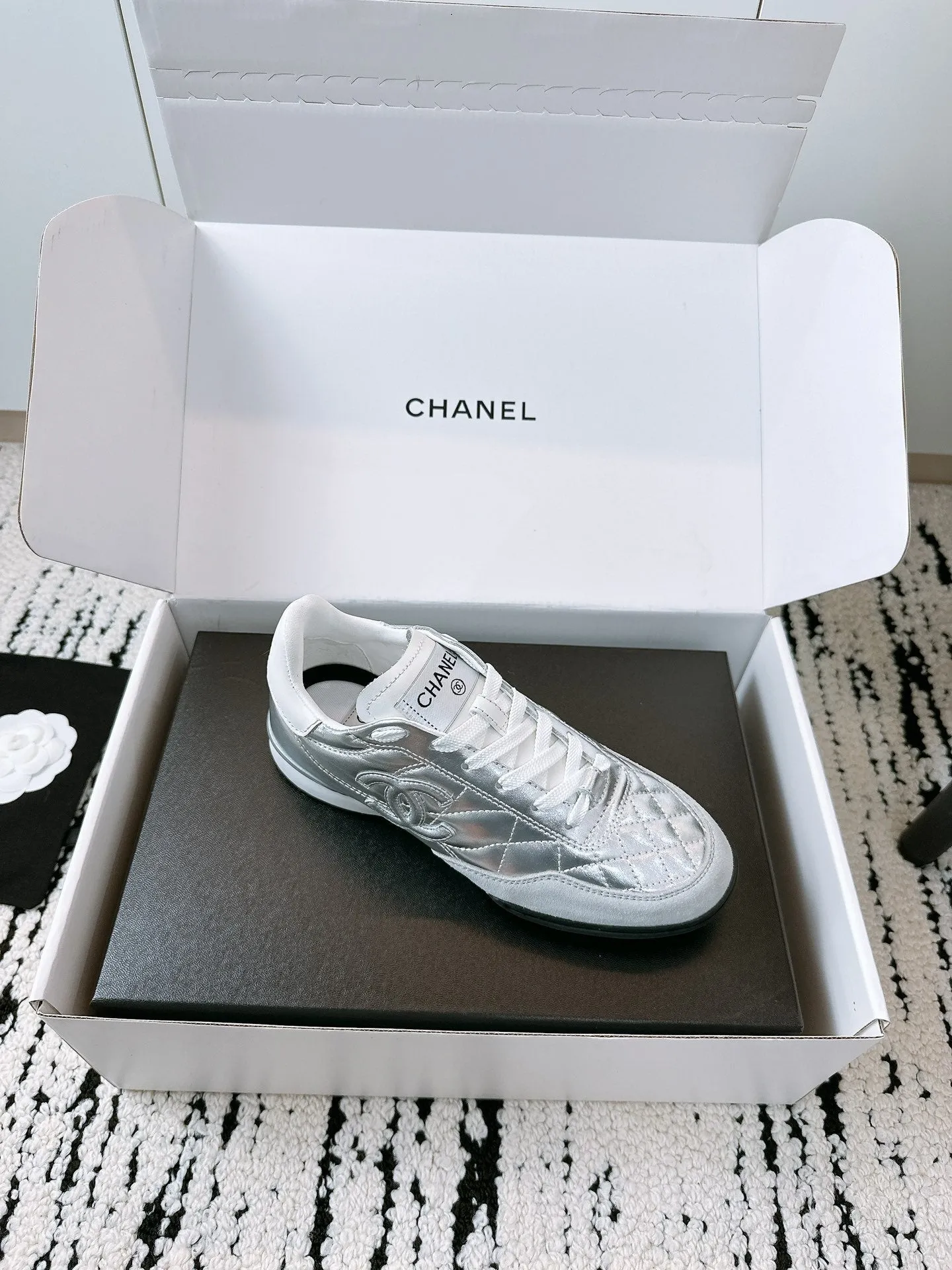 Rapid support In Urgent sale Sneaker CHANEL Quilted Lambskin Silver 144683