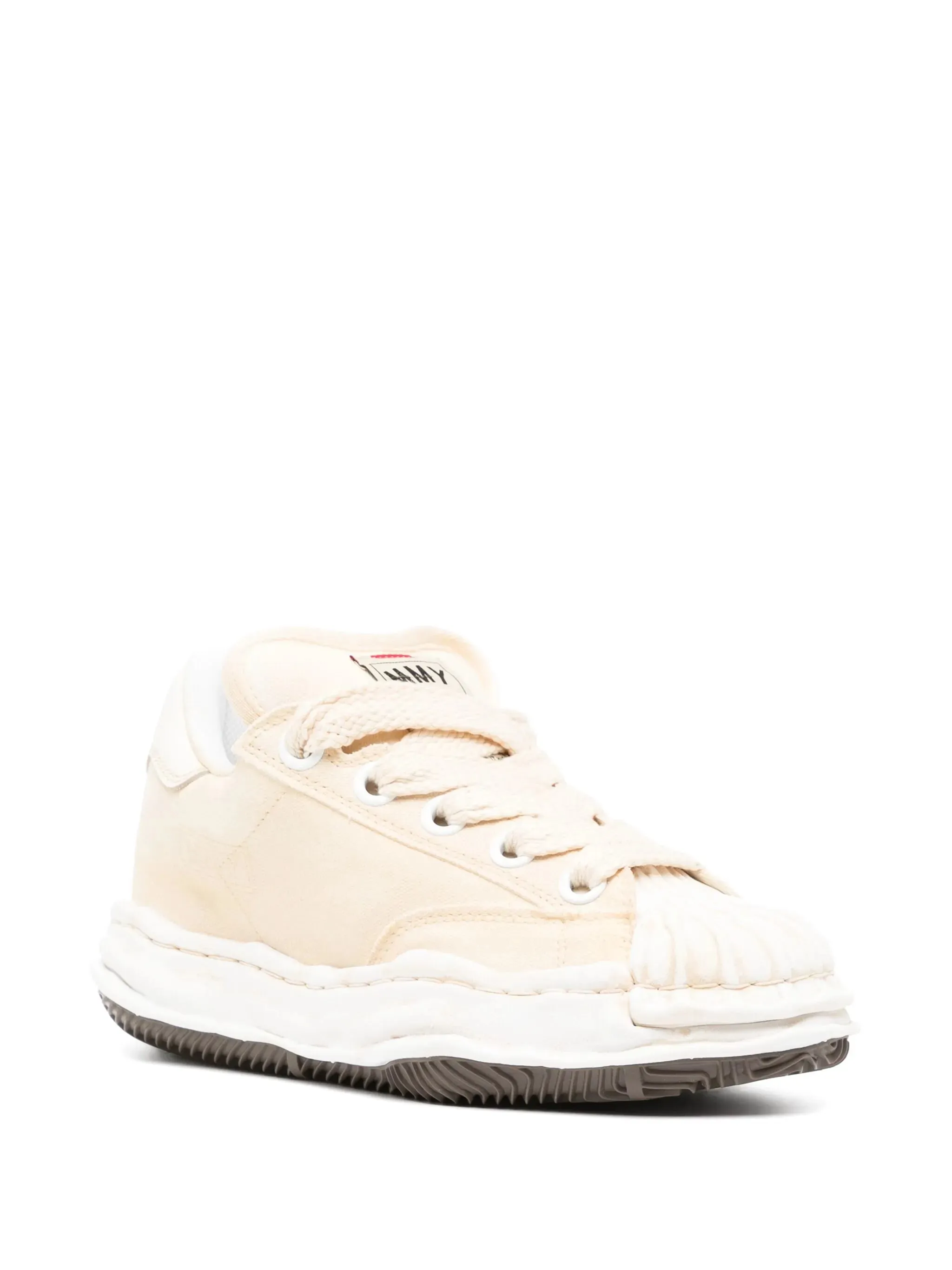Round Toe Trainer