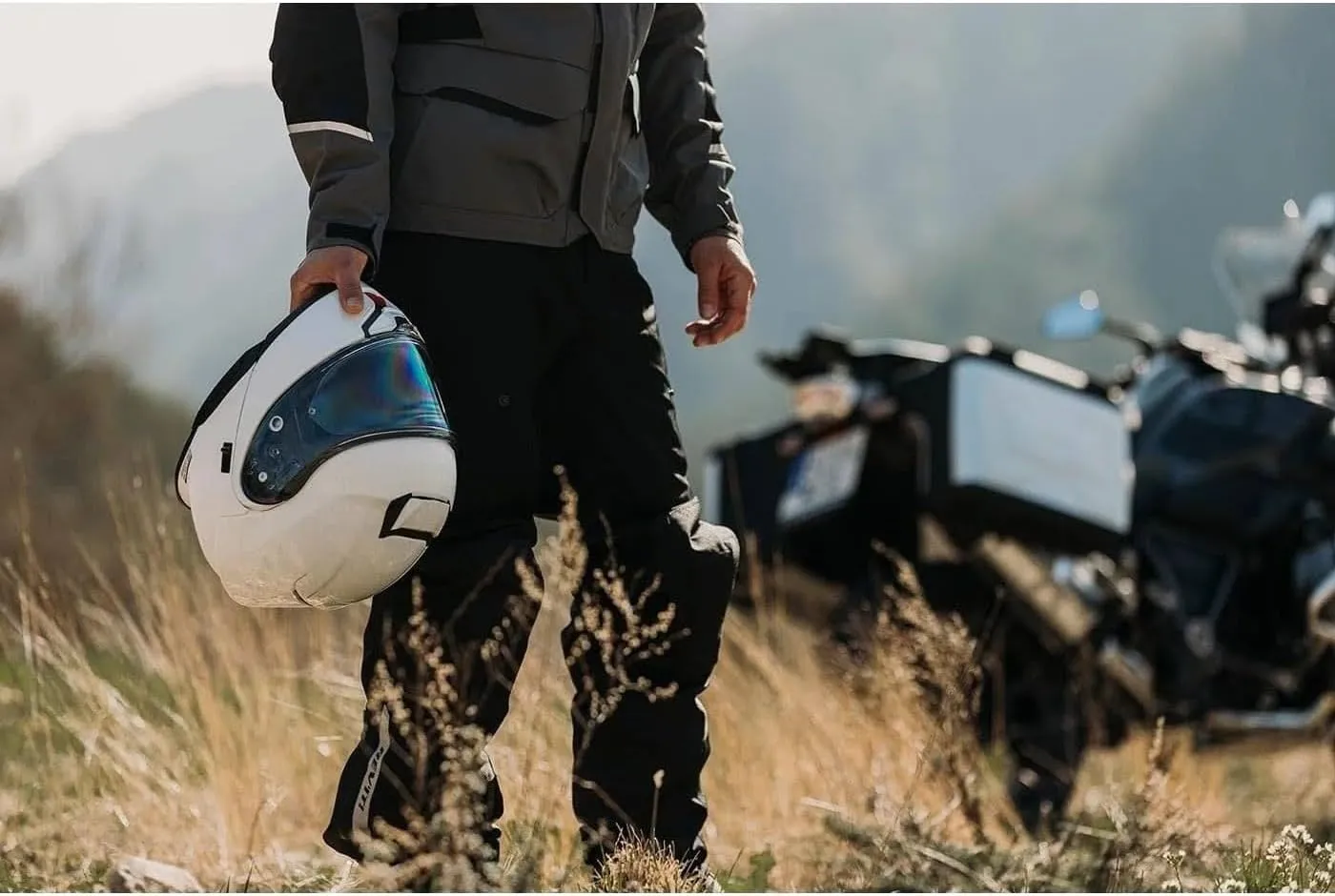 The Helmet Shop Neotec 3 Modular Motorcycle Helmet with SRL 3 Bluetooth Headset Pre-Installed and Tested. Helmets Casco Shoei, Premium Safety and Comfort