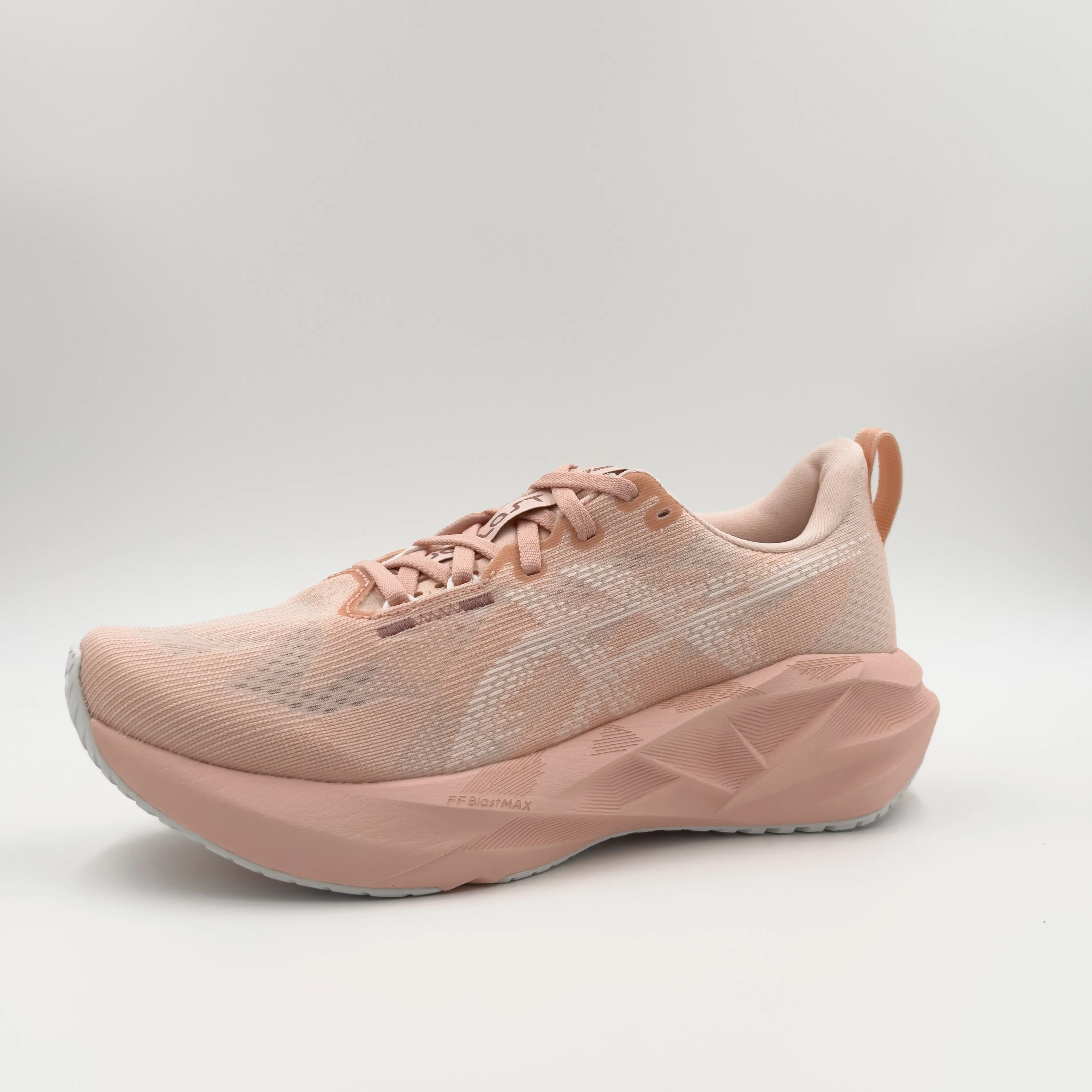 Women's Novablast 5