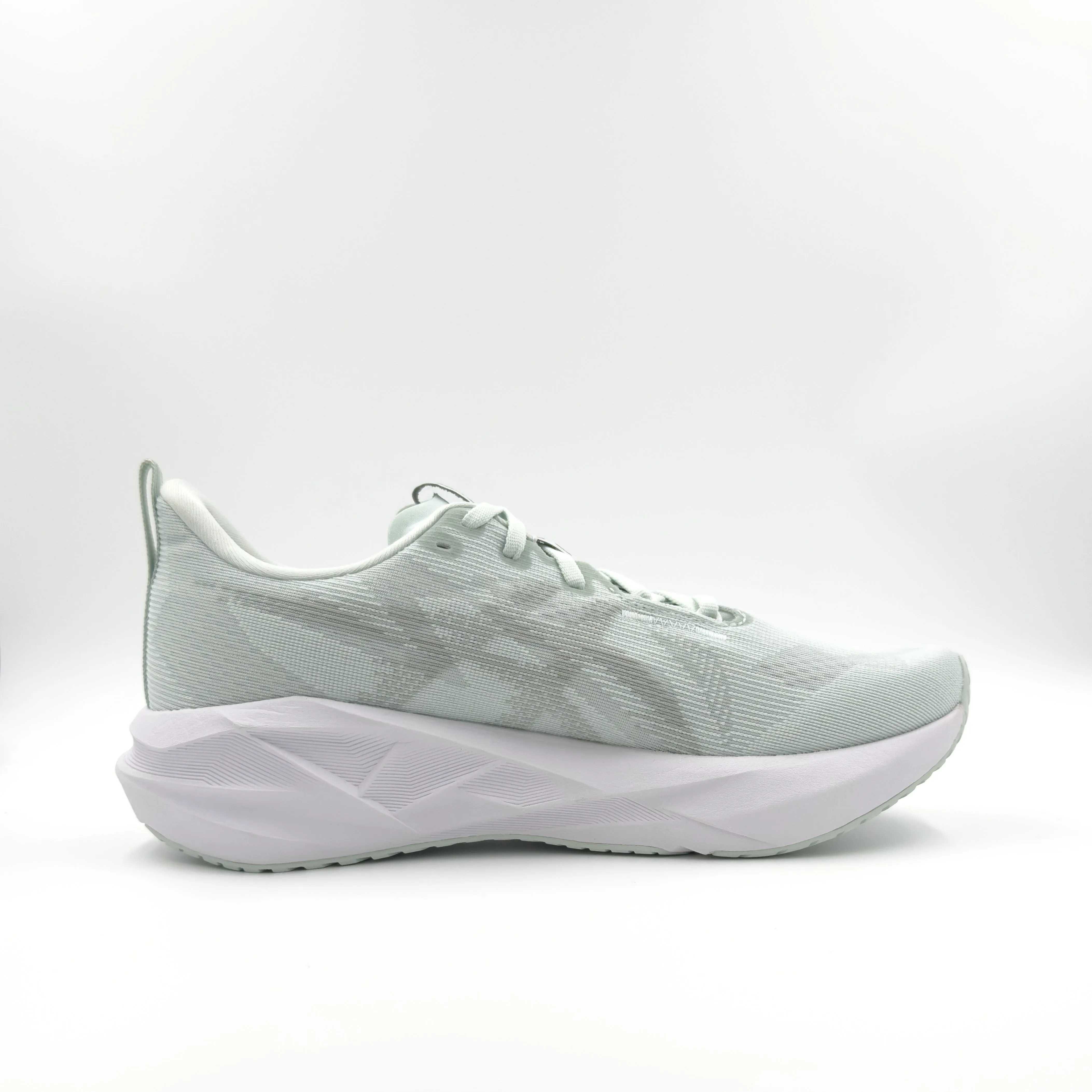 Women's Novablast 5