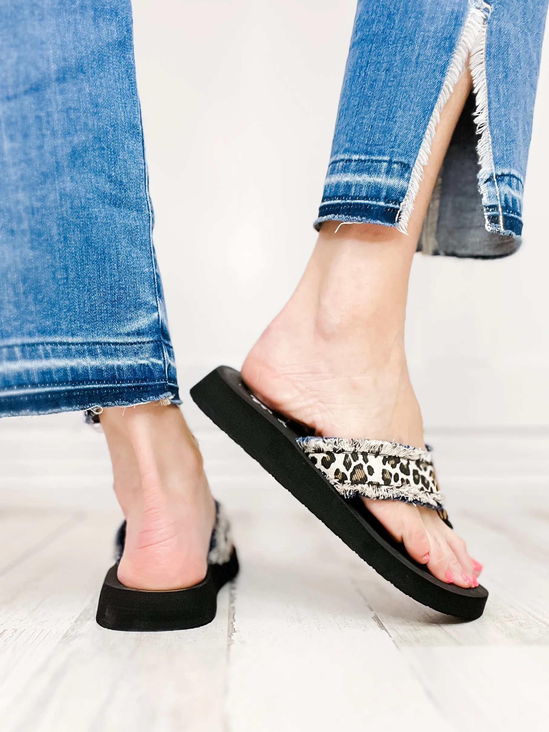 Yellowbox Fayth Flip Flop Shoes in Cream