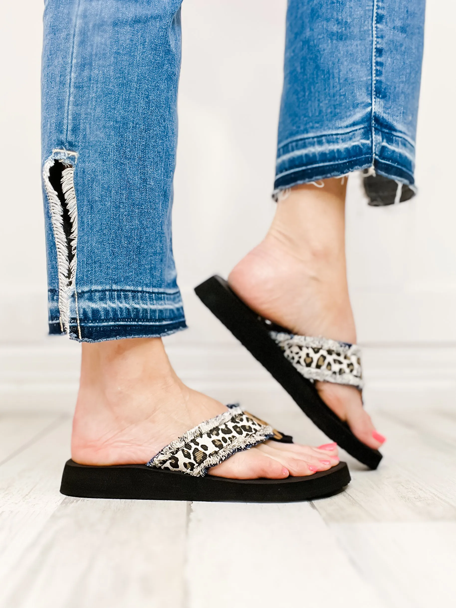 Yellowbox Fayth Flip Flop Shoes in Cream